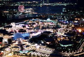 Night view of 'Hollywood in Japan'